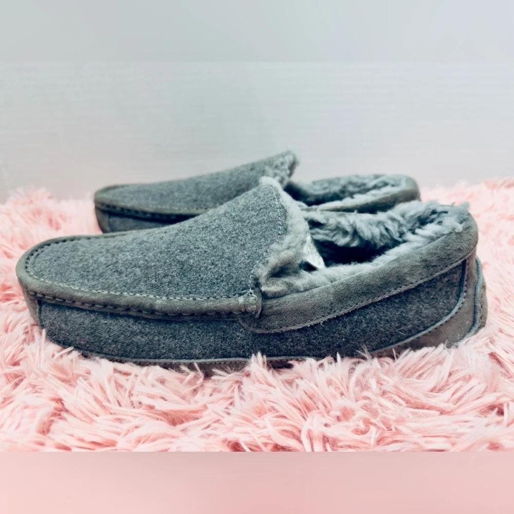 UGG Men's Ascot‎ Suede Wool Sheepskin Lined Moc Toe Gray Slippers Size 9 EUC